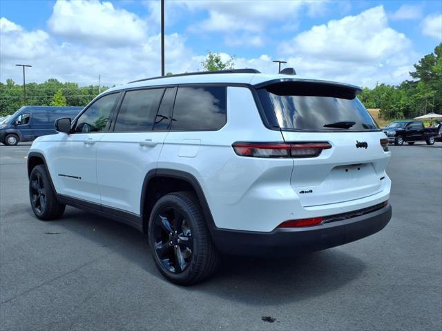 Photo of 2025 Bright White Clearcoat Jeep Grand Cherokee L