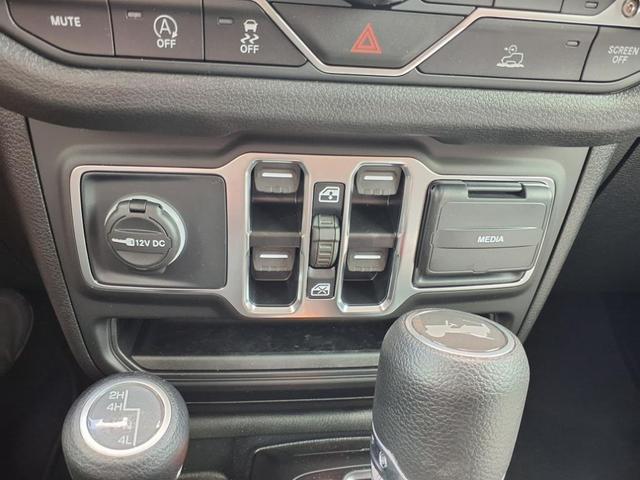 Photo of 2025 Hydro Blue Pearlcoat Jeep Wrangler