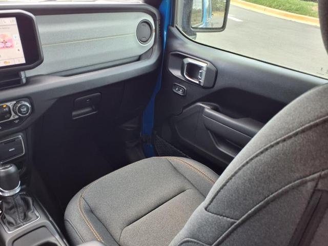 Photo of 2025 Hydro Blue Pearlcoat Jeep Wrangler