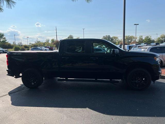 Photo of 2022 Black Chevrolet Silverado 1500