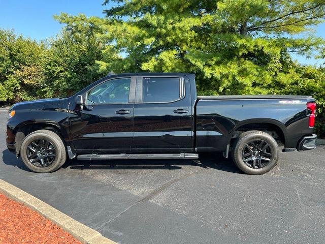Photo of 2022 Black Chevrolet Silverado 1500