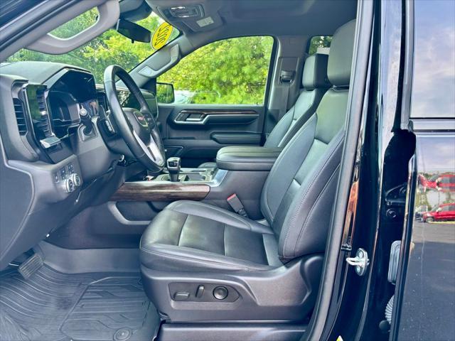 Photo of 2023 Onyx Black GMC Sierra 1500