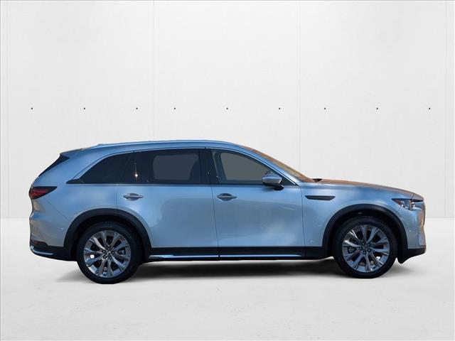 Photo of 2024 Sonic Silver Mazda CX-90