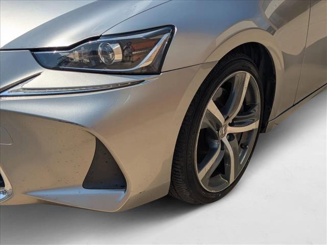 Photo of 2017 Atomic Silver [Silve Lexus IS 300
