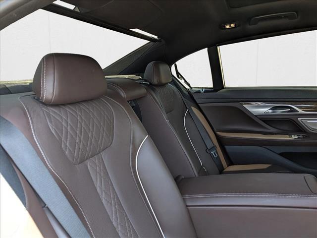 Photo of 2018 Black BMW 740