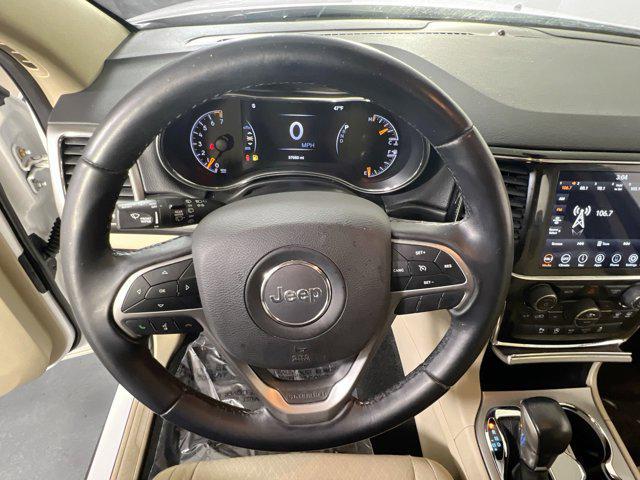 Photo of 2022 Bright White Clearcoat Jeep Grand Cherokee