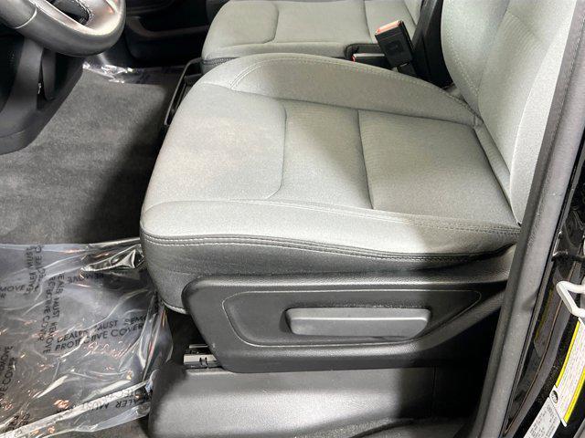 Photo of 2022 Diamond Black Crystal Pearlcoat RAM 1500