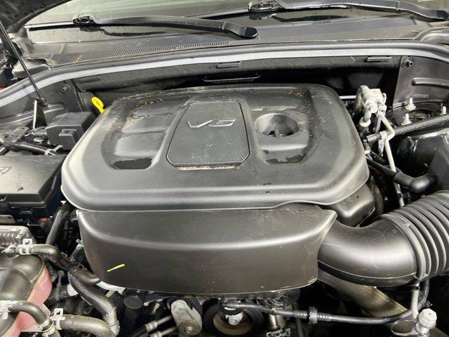 Photo of 2022 Diamond Black Crystal Pearlcoat Jeep Grand Cherokee