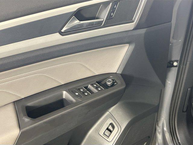 Photo of 2022 Pure Gray Volkswagen Atlas Cross Sport