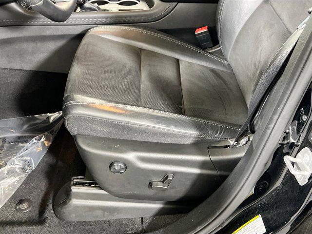 Photo of 2022 DB Black Clearcoat Dodge Durango