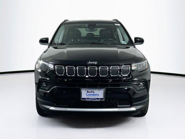 Photo of 2022 Diamond Black Crystal Pearlcoat Jeep Compass