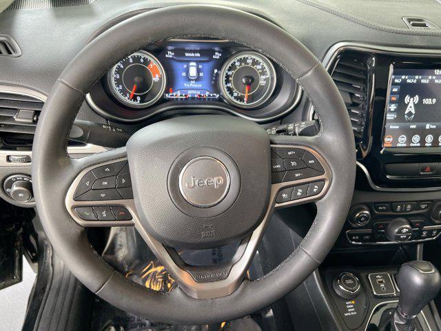 Photo of 2022 Diamond Black Crystal Pearlcoat Jeep Cherokee