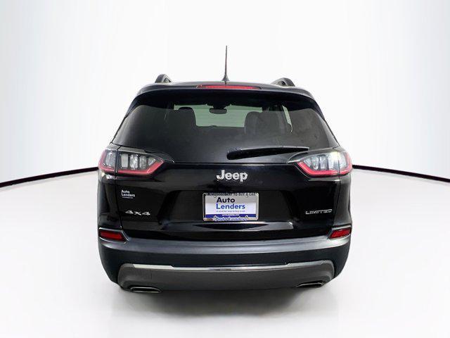 Photo of 2022 Diamond Black Crystal Pearlcoat Jeep Cherokee