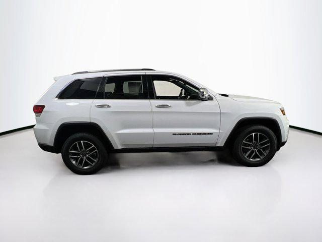 Photo of 2022 Bright White Clearcoat Jeep Grand Cherokee