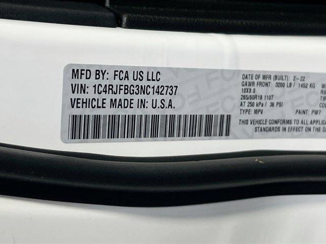 Photo of 2022 Bright White Clearcoat Jeep Grand Cherokee