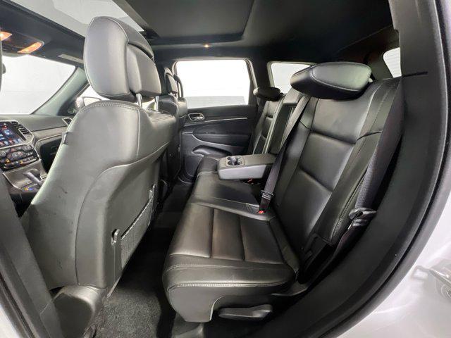 Photo of 2022 Bright White Clearcoat Jeep Grand Cherokee