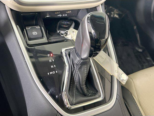 Photo of 2022 Crystal White Pearl Subaru Outback