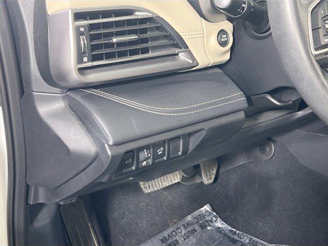 Photo of 2022 Crystal White Pearl Subaru Outback