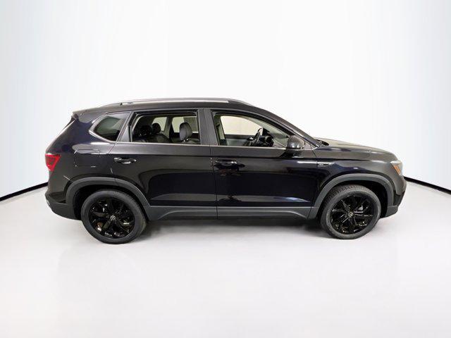 Photo of 2022 Deep Black Pearl Volkswagen Taos