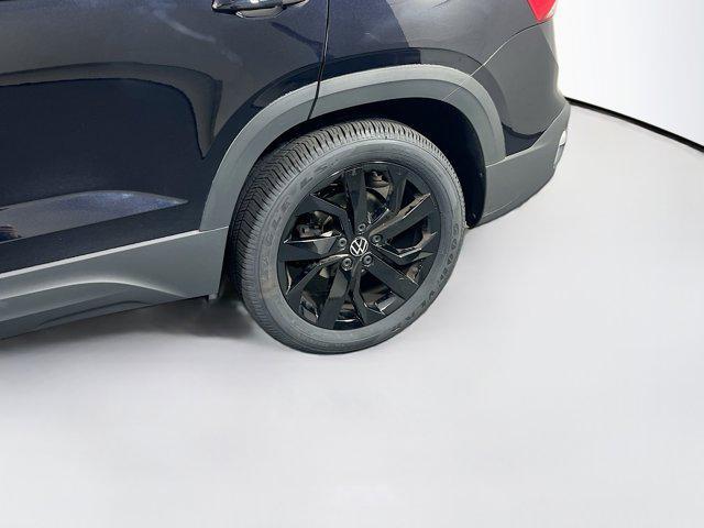 Photo of 2022 Deep Black Pearl Volkswagen Taos