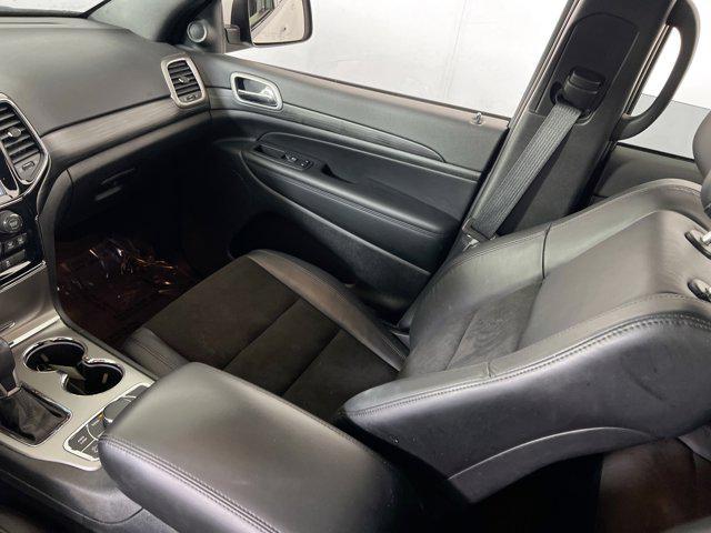 Photo of 2022 Bright White Clearcoat Jeep Grand Cherokee