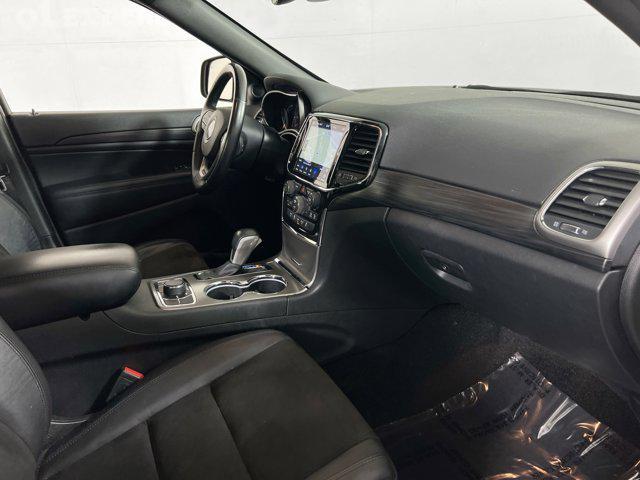 Photo of 2022 Bright White Clearcoat Jeep Grand Cherokee