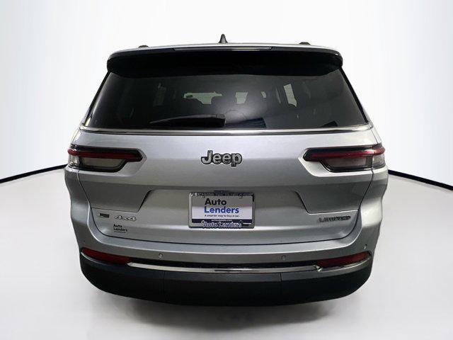 Photo of 2021 Silver Zynith Jeep Grand Cherokee L