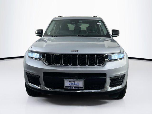 Photo of 2021 Silver Zynith Jeep Grand Cherokee L