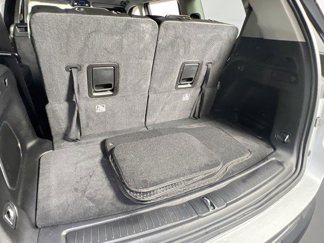 Photo of 2021 Silver Zynith Jeep Grand Cherokee L