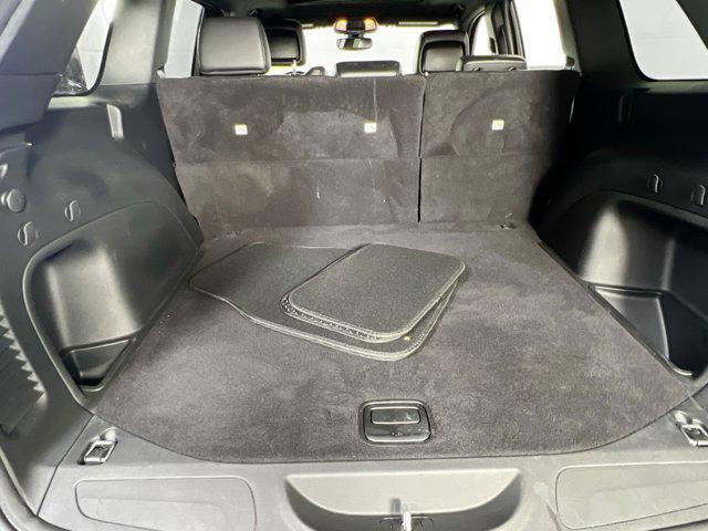 Photo of 2022 Bright White Clearcoat Jeep Grand Cherokee