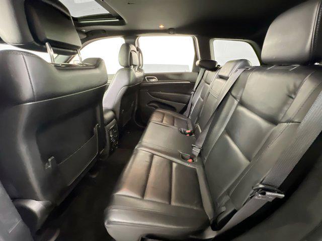 Photo of 2022 Bright White Clearcoat Jeep Grand Cherokee