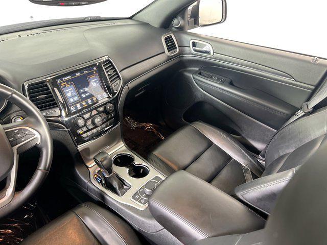 Photo of 2022 Bright White Clearcoat Jeep Grand Cherokee