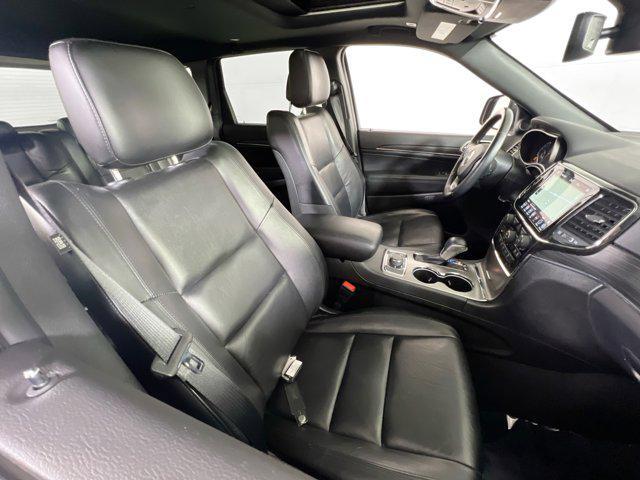 Photo of 2022 Bright White Clearcoat Jeep Grand Cherokee