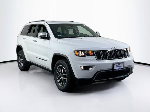 Photo of 2022 Bright White Clearcoat Jeep Grand Cherokee