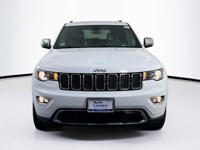 Photo of 2022 Bright White Clearcoat Jeep Grand Cherokee