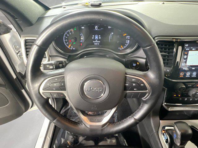 Photo of 2022 Bright White Clearcoat Jeep Grand Cherokee