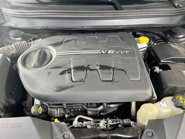Photo of 2022 Granite Crystal Metallic Clearcoat Jeep Cherokee