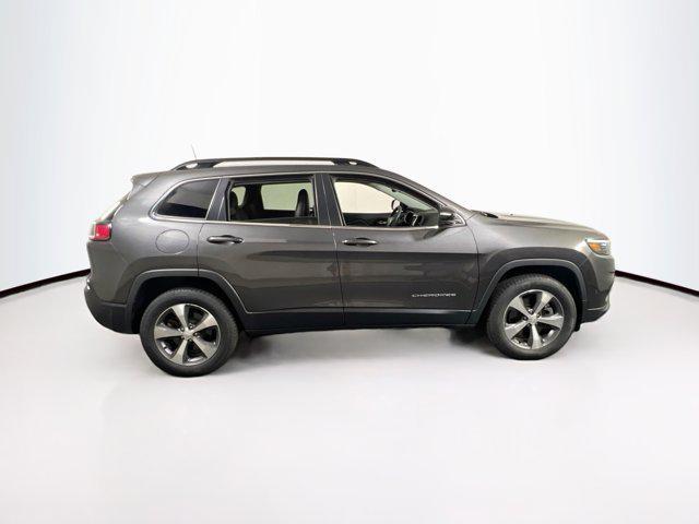 Photo of 2022 Granite Crystal Metallic Clearcoat Jeep Cherokee