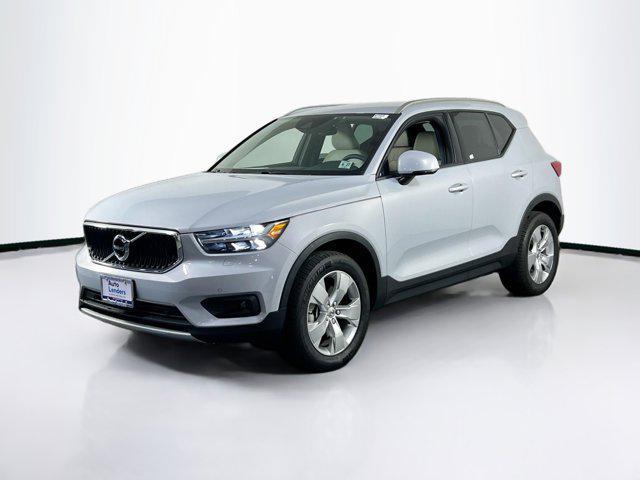 2022 Volvo XC40