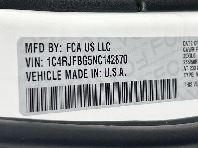 Photo of 2022 Bright White Clearcoat Jeep Grand Cherokee