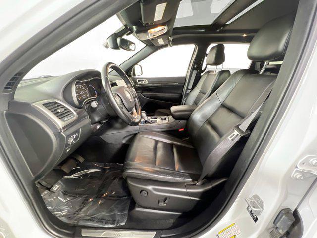 Photo of 2022 Bright White Clearcoat Jeep Grand Cherokee