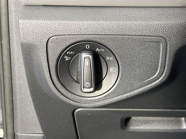 Photo of 2022 Gray Volkswagen Atlas Cross Sport