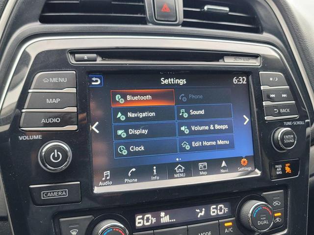 Photo of 2017 Brilliant Silver Nissan Maxima