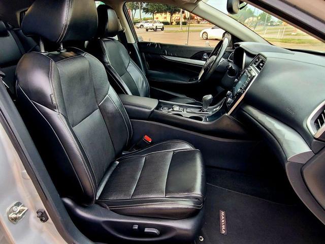 Photo of 2017 Brilliant Silver Nissan Maxima