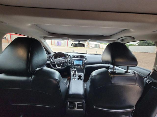 Photo of 2017 Brilliant Silver Nissan Maxima