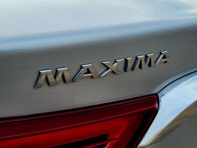 Photo of 2017 Brilliant Silver Nissan Maxima