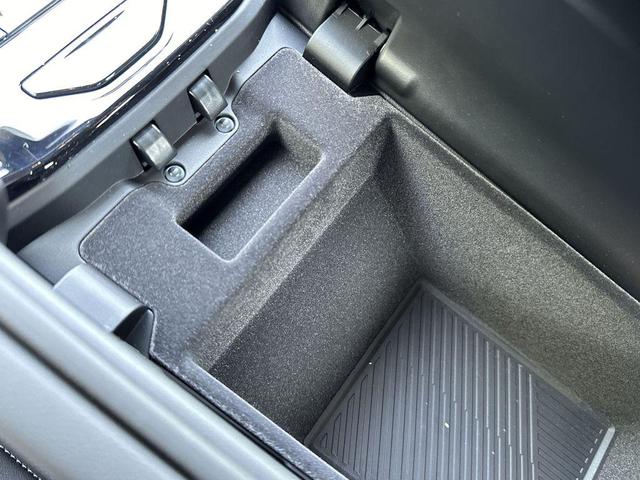 Photo of 2024 Dark Graphite Metallic BMW 530