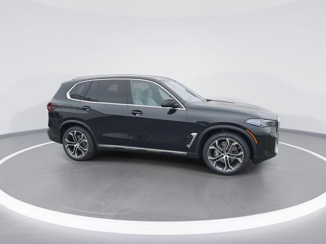 Photo of 2026 Black Sapphire Metallic BMW X5
