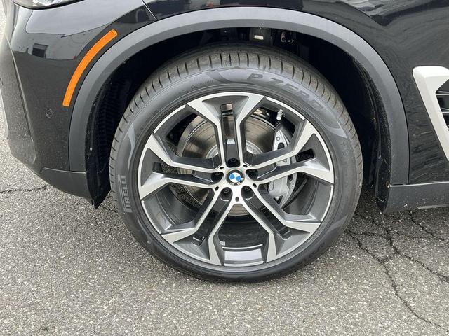 Photo of 2026 Black Sapphire Metallic BMW X5