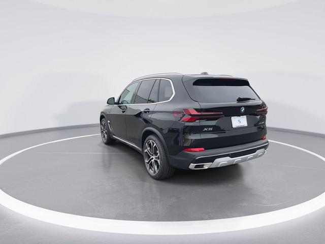 Photo of 2026 Black Sapphire Metallic BMW X5